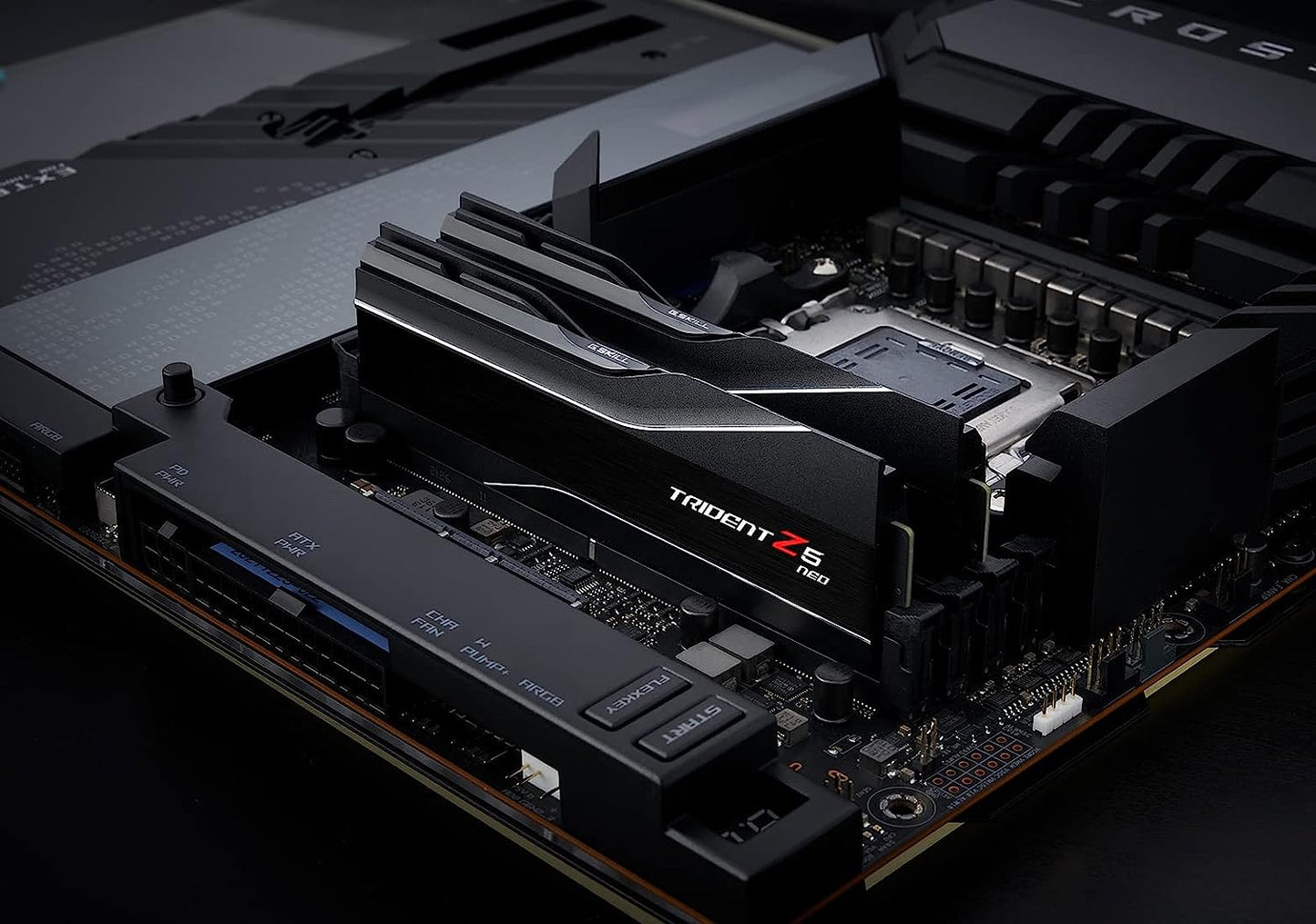 Gskill Trident Z5 Neo DDR5-5600 32GB (2x16GB) CL28-34-34-89 1.35V AMD EXPO (F5-5600J2834F16GX2-TZ5N)
