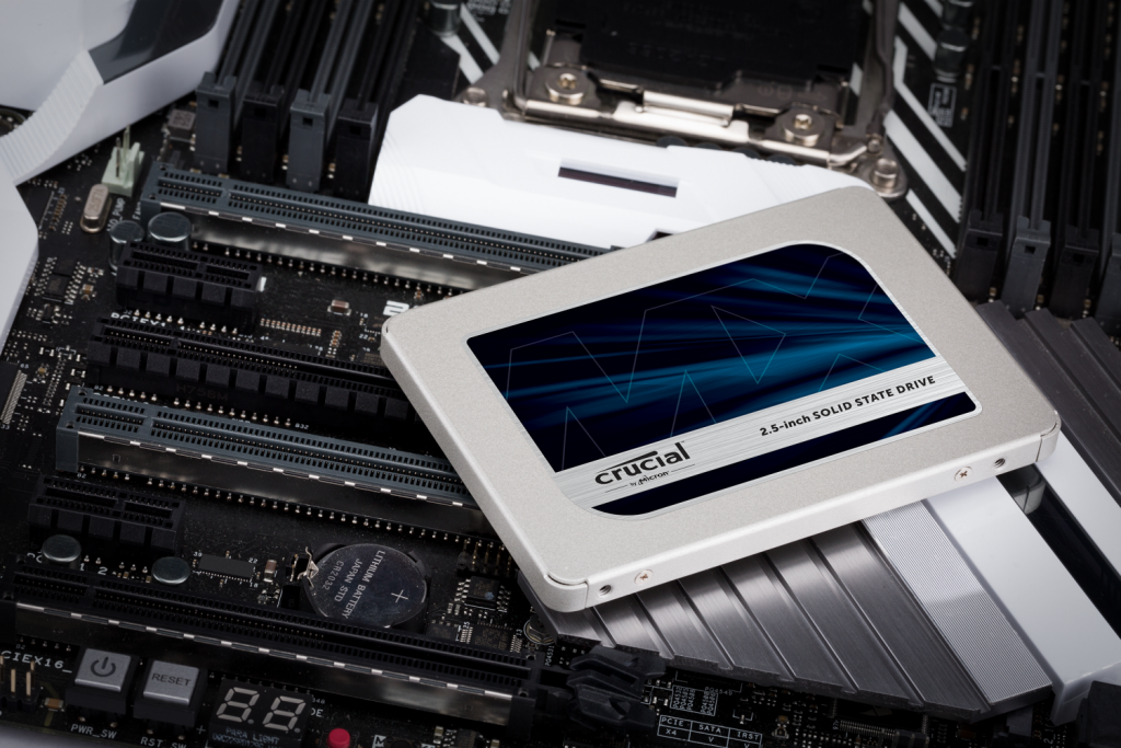 Crucial MX500 500GB 3D NAND SATA 2.5" SSD - Read: 560 MB/s ; Write: 510 MB/s