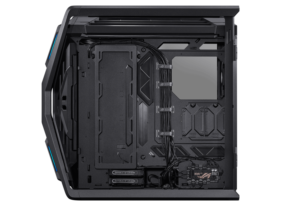 ASUS ROG Hyperion GR701 E-ATX computer case, 420 mm dual radiator support, four 140 mm fans, metal GPU holder, component storage, ARGB fan hub, 60W fast charging