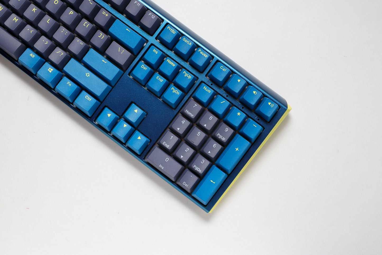 Ducky One 3 Daybreak Hotswap RGB Double Shot PBT QUACK Mechanical Keyboard (DKON2108ST-_USPDDBBHHC1)