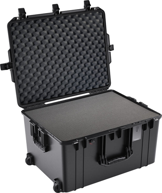Pelican 1637 Air Case w/ Foam Black